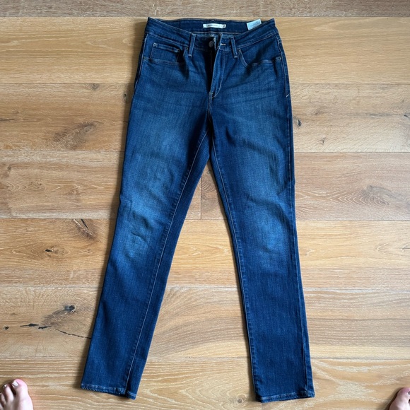 Levi’s 311 Mid Rise Skinny size 8 - Picture 4 of 8